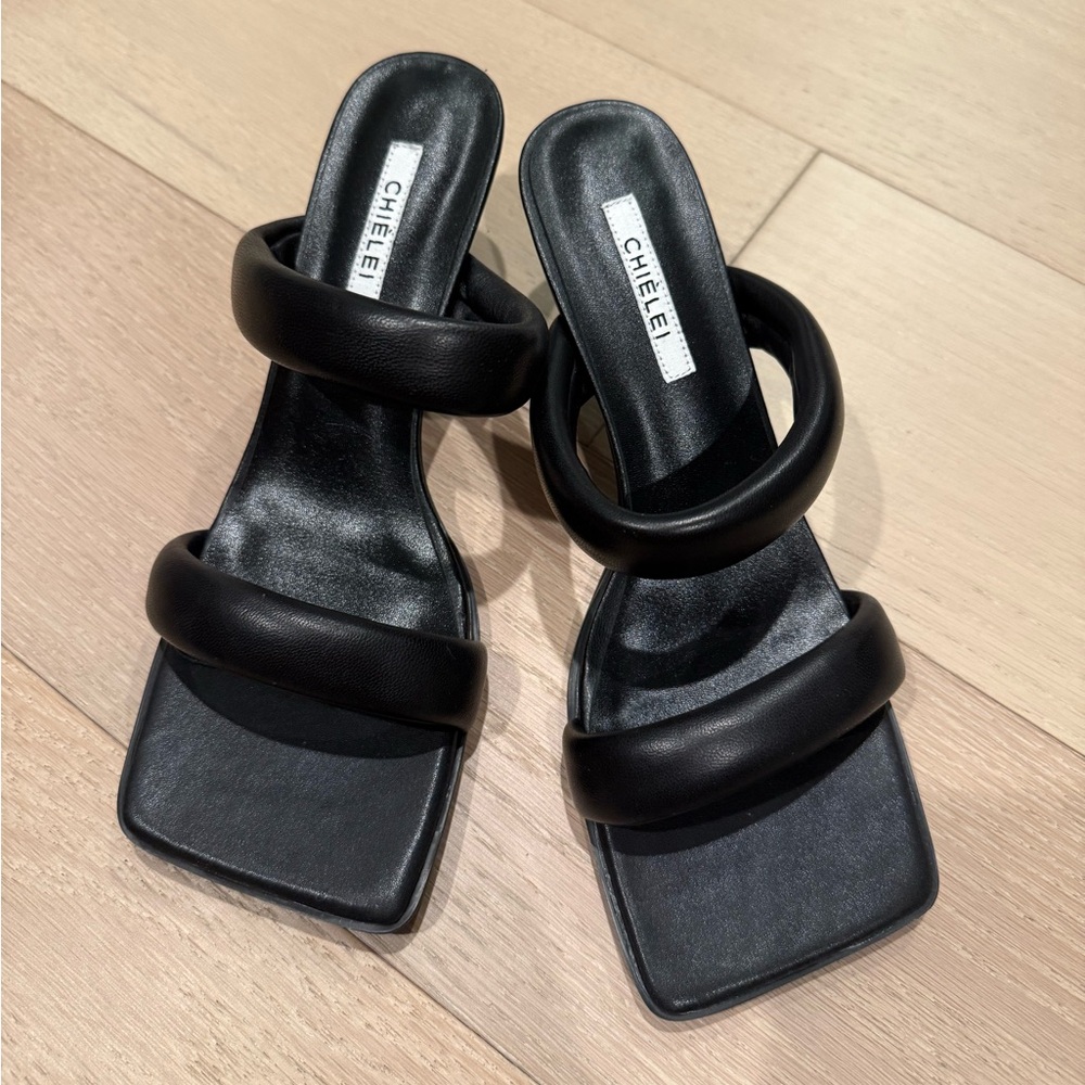 Chic Black Women's Sandals